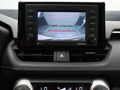 Used 2020 Toyota RAV4 LE w/ All Weather Liner Package AWD/4WD image 17