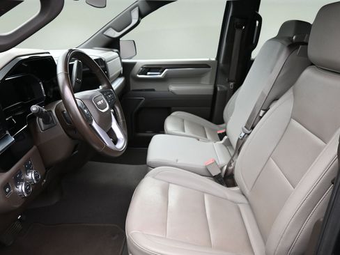 Used 2025 GMC Sierra 1500 SLT AWD/4WD image 8