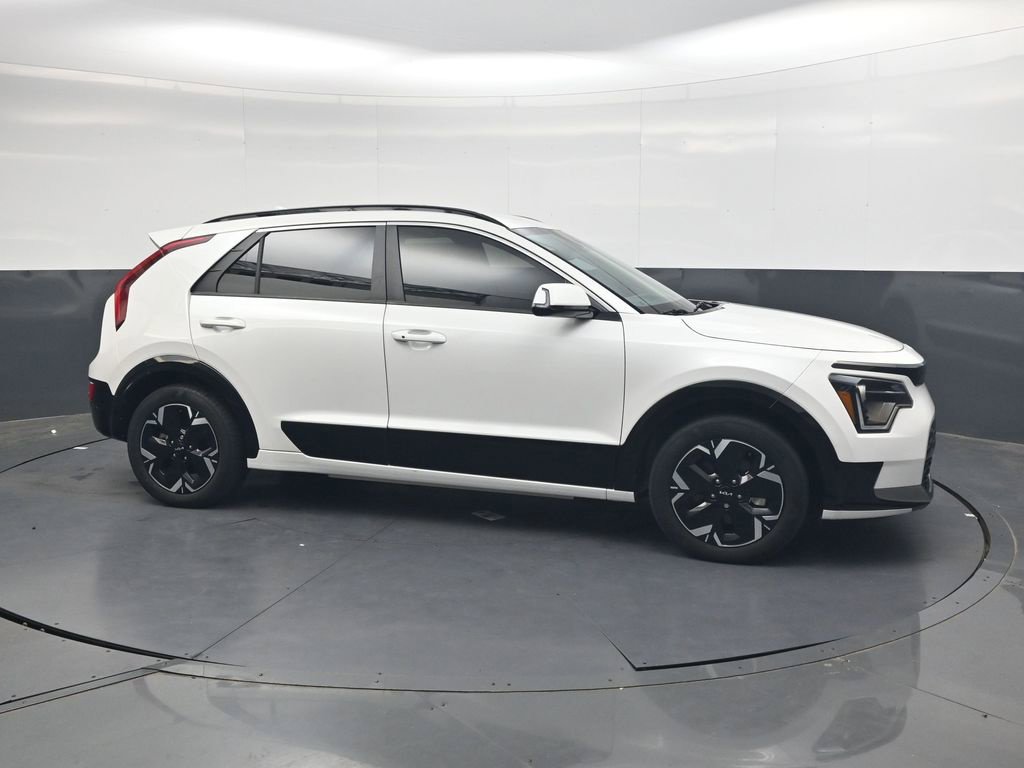 Used 2024 Kia Niro Wind FWD image 4