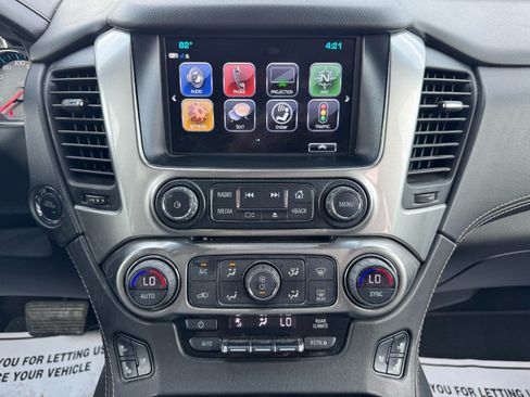 Used 2018 Chevrolet Suburban Premier AWD/4WD image 23