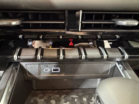 New 2026 GMC Canyon Elevation w/ Convenience Package image 12