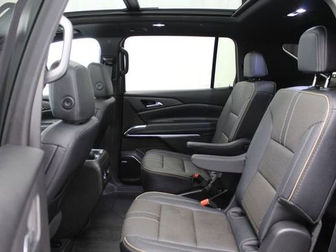 Used 2026 Chevrolet Traverse High Country image 21