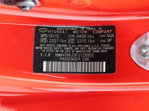 Used 2015 Hyundai Genesis 3.8 image 28