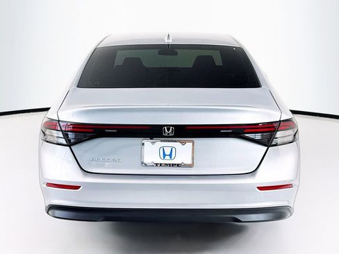 Certified 2025 Honda Accord LX image 6