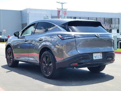 Used 2025 Nissan Murano SV FWD image 3