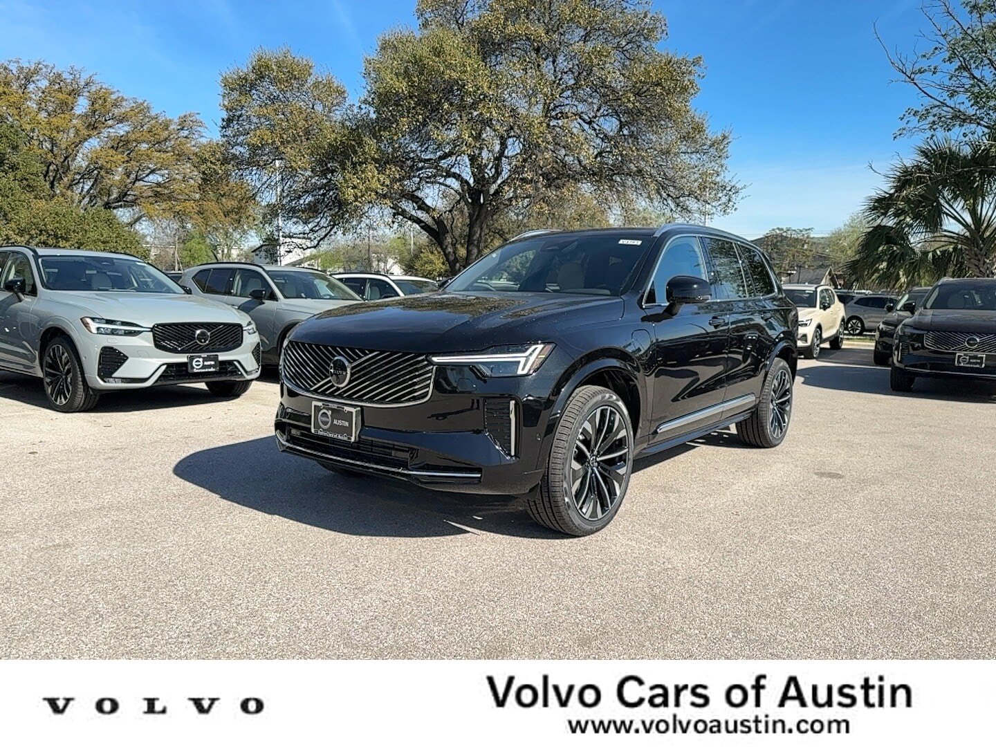 New 2026 Volvo XC90 T8 Plus w/ Protection Package Premier AWD/4WD image 1