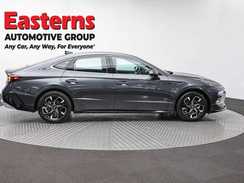 Used 2025 Hyundai Sonata SEL FWD image 4