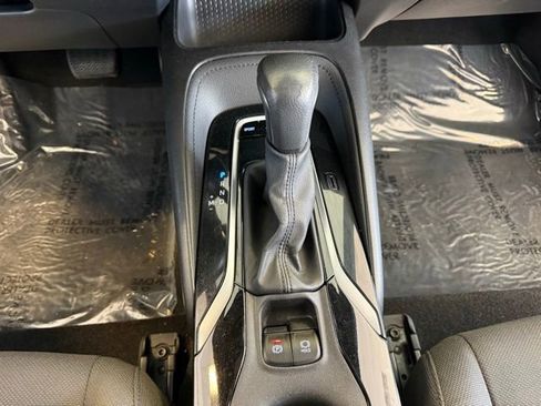 Used 2020 Toyota Corolla SE w/ SE Premium Package FWD image 14