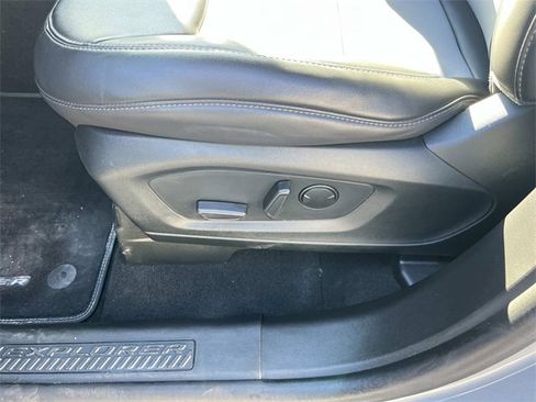 Used 2023 Ford Explorer XLT w/ Equipment Group 202A image 29