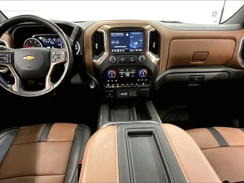 Used 2022 Chevrolet Silverado 3500 High Country w/ Safety Package II image 15
