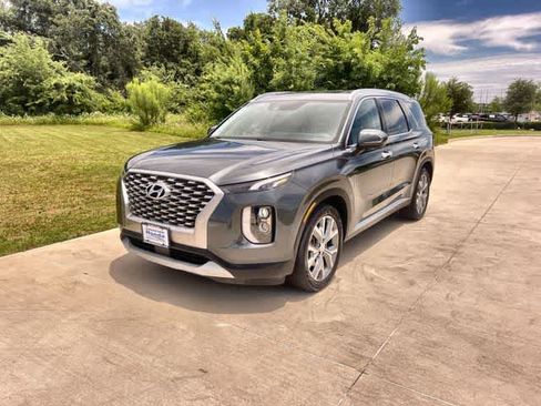 Used 2022 Hyundai Palisade SEL w/ Convenience Package FWD image 2