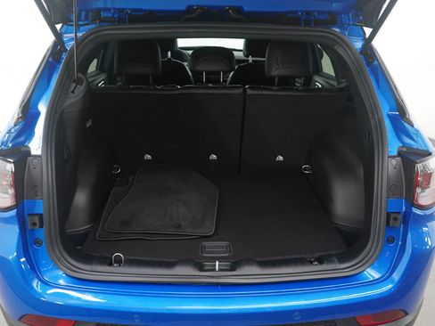 Used 2026 Jeep Compass Limited image 17