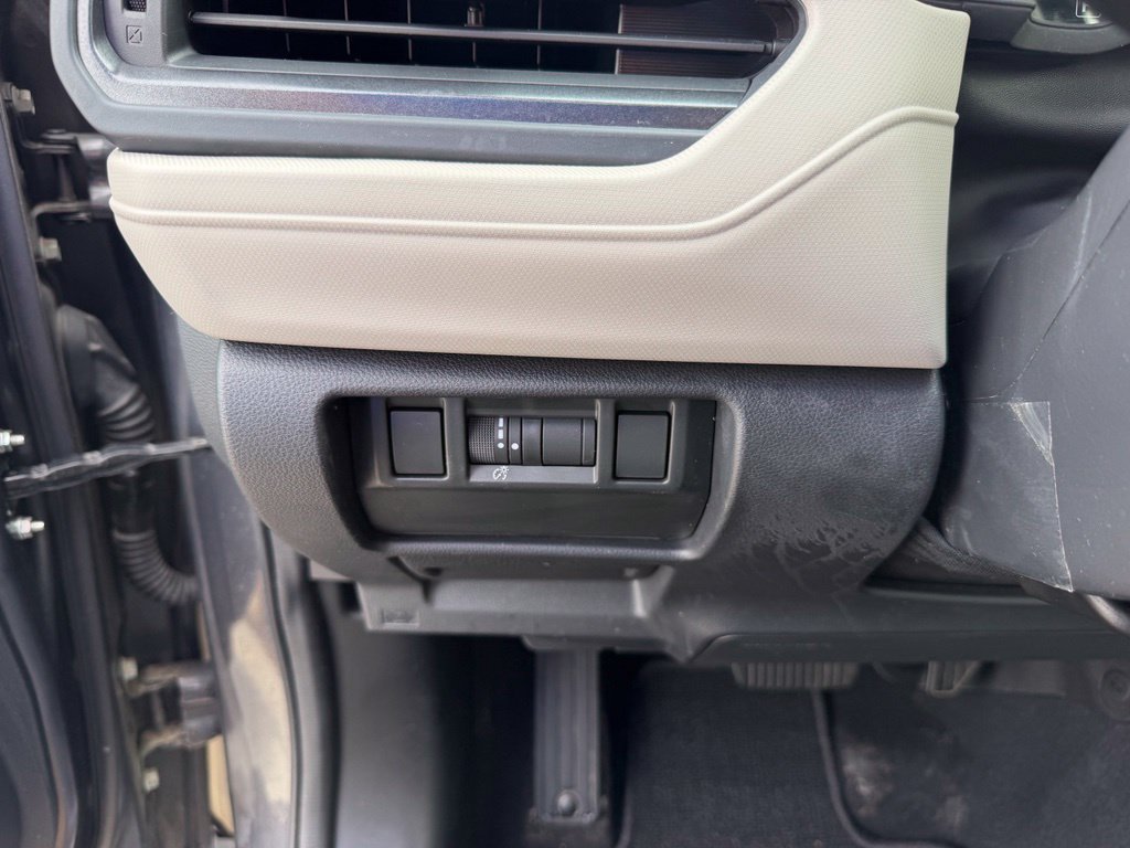 Used 2025 Subaru Forester AWD/4WD image 19