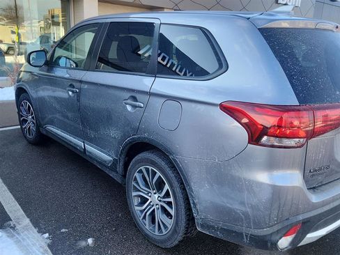 Used 2018 Mitsubishi Outlander ES image 5
