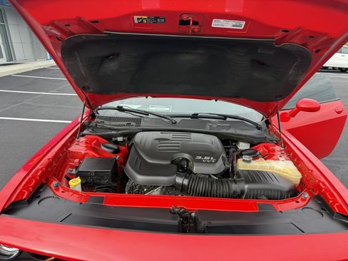 Used 2019 Dodge Challenger SXT w/ Plus Package AWD/4WD image 31