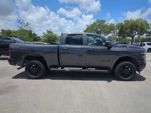 Used 2025 RAM 2500 Big Horn AWD/4WD image 5