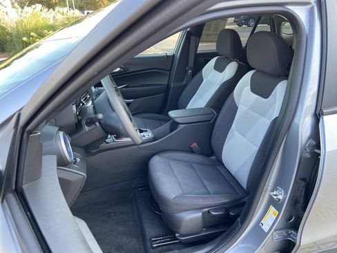 Used 2024 Chevrolet Trax LS w/ Driver Confidence Package FWD image 18