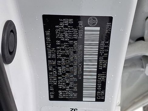 Used 2025 Toyota Camry SE image 23