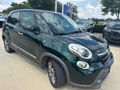 Used 2014 FIAT 500L Trekking w/ Popular Equipment Group FWD image 1