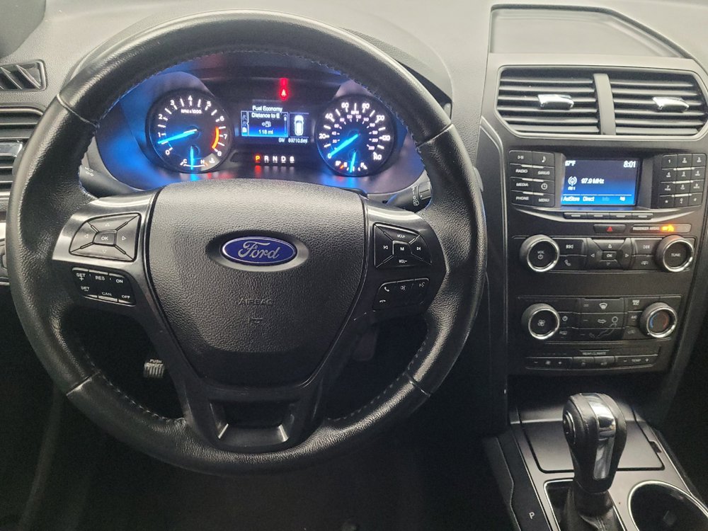 Used 2018 Ford Explorer XLT FWD image 22