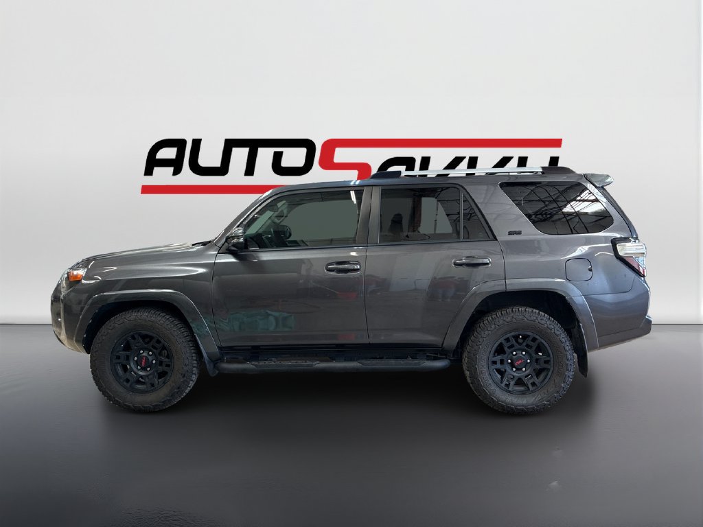 Used 2022 Toyota 4Runner SR5 Premium w/ Moonroof Package RWD image 8