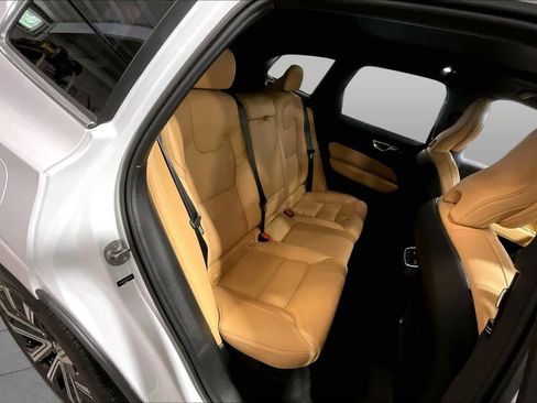 Used 2023 Volvo XC60 B6 Ultimate w/ Climate Package AWD/4WD image 20