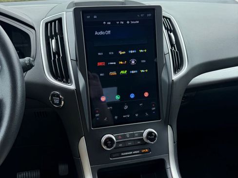 Used 2024 Ford Edge SEL image 18