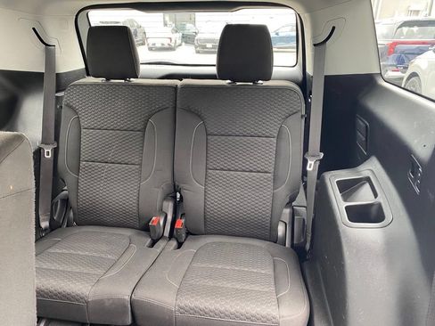 Used 2019 GMC Acadia SLE FWD image 18