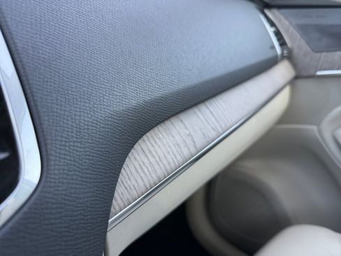 Used 2023 Volvo XC90 B6 Plus image 22