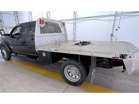 Used 2019 RAM 5500 SLT w/ Quick Order Package 2YG SLT AWD/4WD image 2