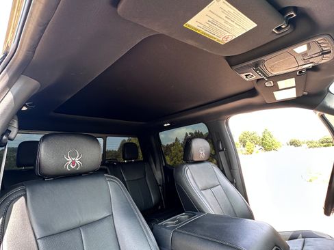 Used 2022 Ford F250 Lariat w/ Black Appearance Package AWD/4WD image 33