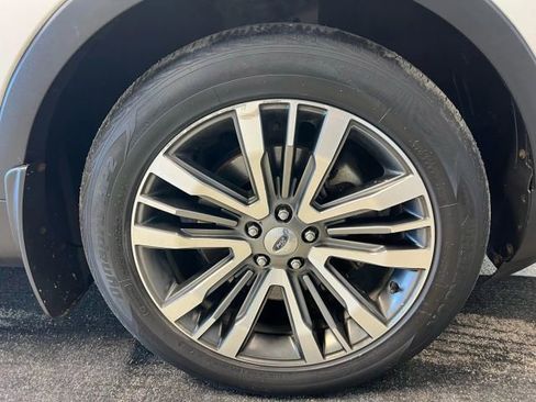 Used 2016 Ford Explorer Platinum image 18