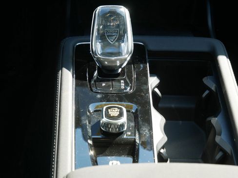 New 2026 Volvo XC90 T8 Plus AWD/4WD image 9