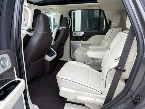 Used 2023 Lincoln Navigator Black Label image 16