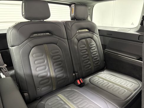 Used 2023 Rivian R1S Adventure image 22