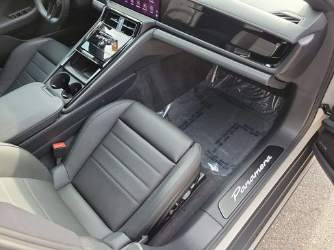 Certified 2024 Porsche Panamera 4 AWD/4WD image 19
