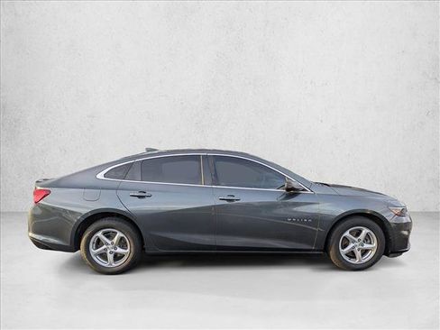 Used 2017 Chevrolet Malibu LS image 4