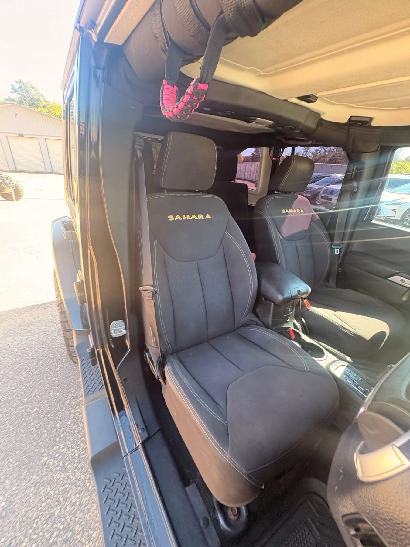 Used 2013 Jeep Wrangler Unlimited Sahara AWD/4WD image 25