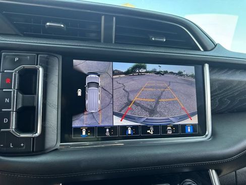 Used 2021 GMC Yukon XL Denali AWD/4WD image 23