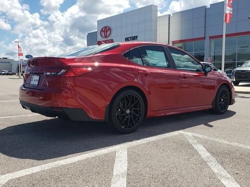 Used 2026 Toyota Camry SE FWD image 5