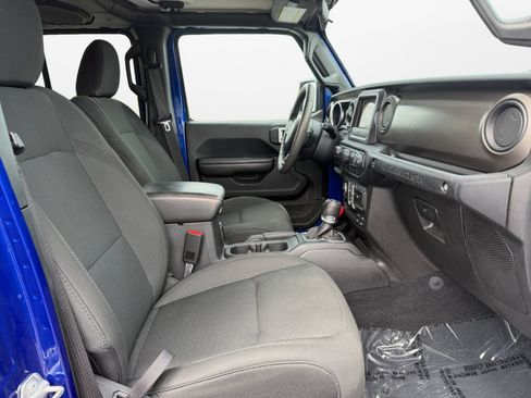 Used 2018 Jeep Wrangler Unlimited Sport S AWD/4WD image 17