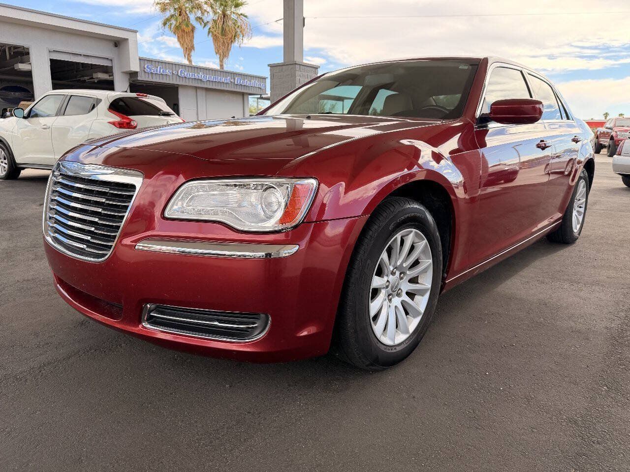 Used 2011 Chrysler 300 RWD image 3
