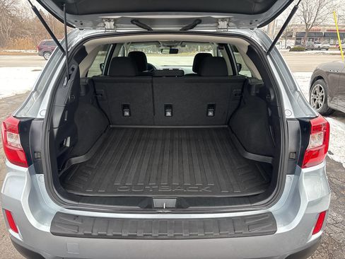 Used 2017 Subaru Outback 2.5i Premium image 26