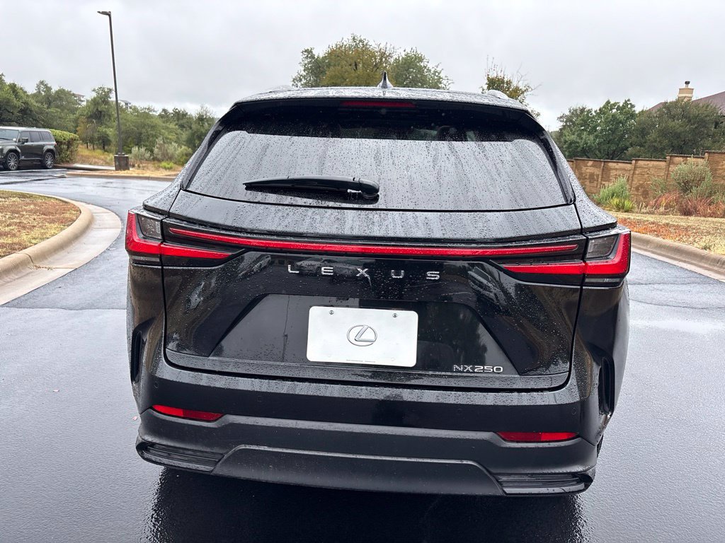 Used 2024 Lexus NX 250 FWD w/ Towing Package (2000 Lbs) image 4