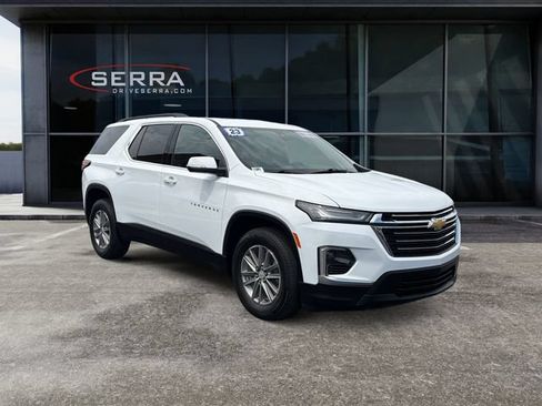 Used 2023 Chevrolet Traverse LT FWD image 7