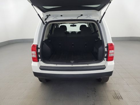 Used 2016 Jeep Patriot Sport AWD/4WD image 29