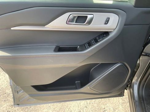 New 2026 Ford Explorer Active w/ Active Comfort Package image 10