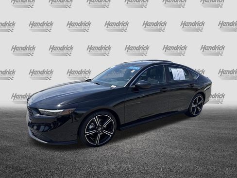 Used 2025 Honda Accord Sport image 5