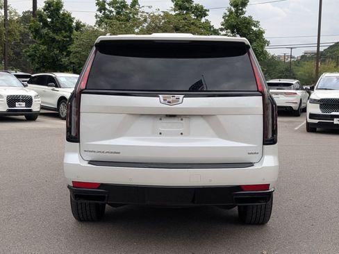 Used 2024 Cadillac Escalade Sport Platinum image 4