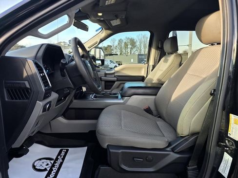 Used 2020 Ford F250 XLT w/ XLT Premium Package image 9